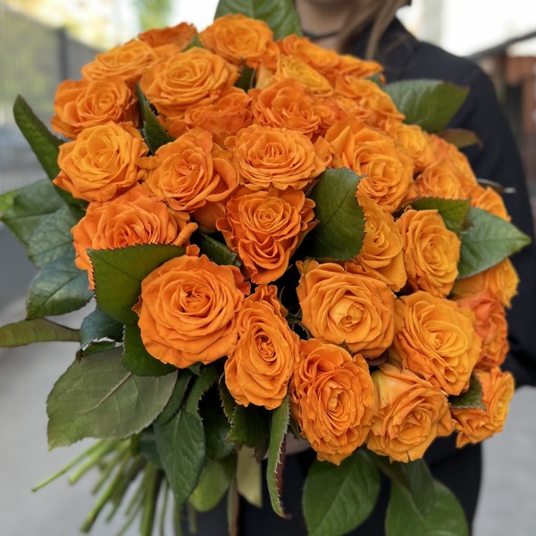 35 оранжевых Роз Элеганс 60 см