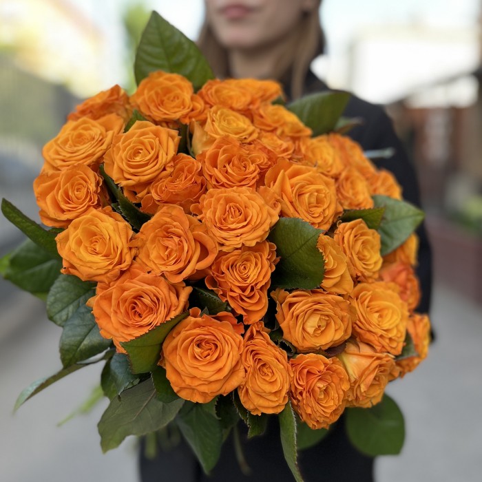 35 оранжевых Роз Элеганс 60 см