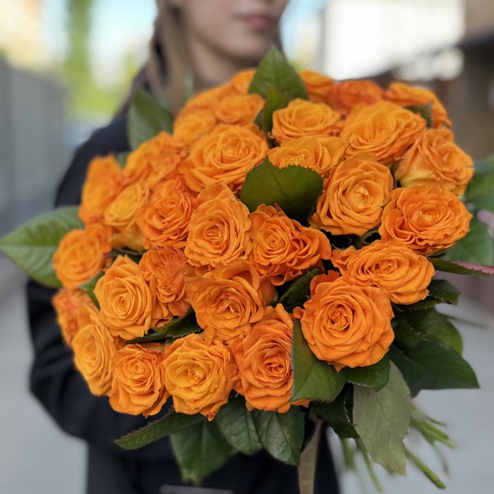 35 оранжевых Роз Элеганс 60 см