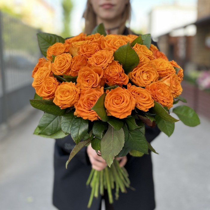 35 оранжевых Роз Элеганс 60 см