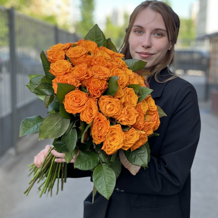 45 оранжевых Роз Элеганс 60 см