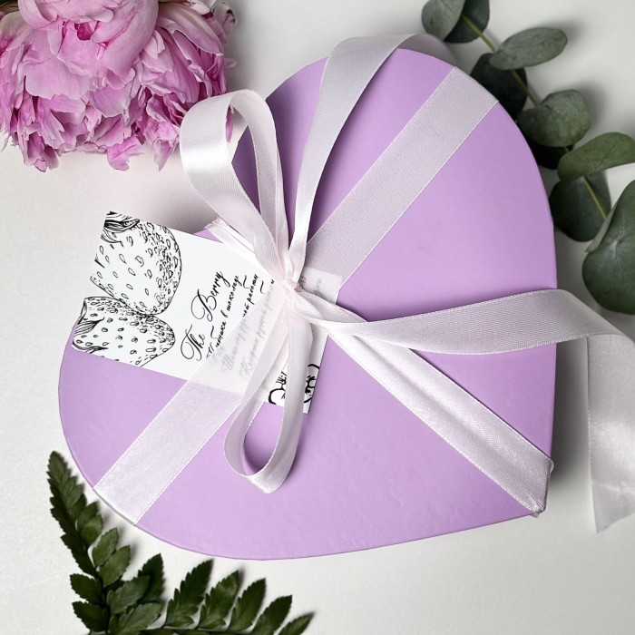 Клубника в сиреневом шоколаде малиновые сны с голубикой 9 ягод