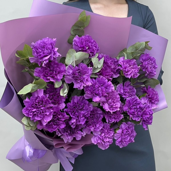 25 фиолетовых гвоздик Муншайн