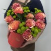 Букет дня с розами Цветочный дождь