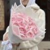 25 розовых ранункулюсов
