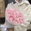25 розовых ранункулюсов