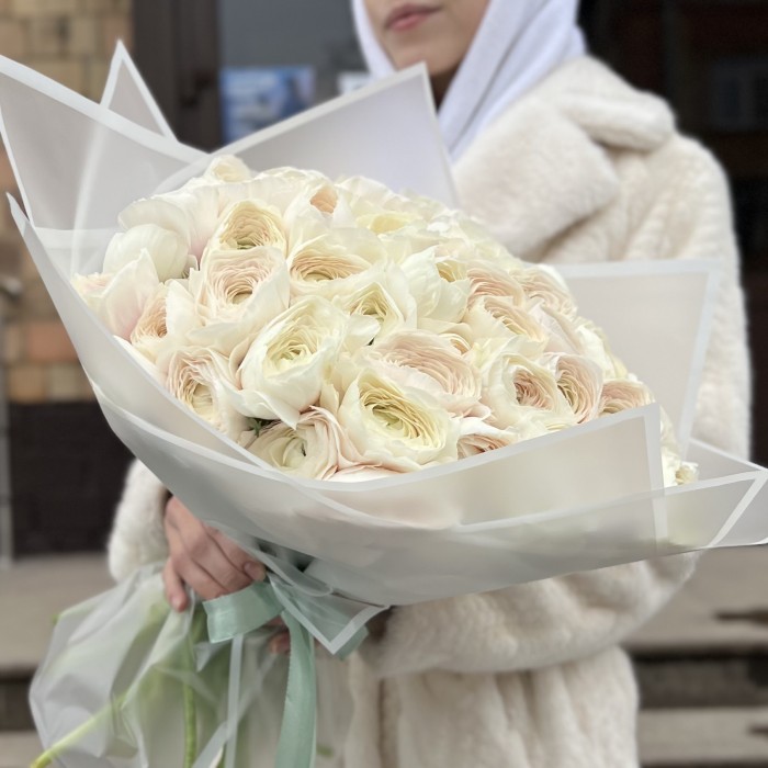 Букет из 51 Ранункулюса Ханой