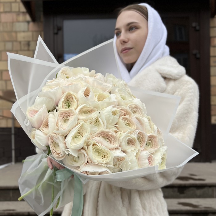 Букет из 51 Ранункулюса Ханой