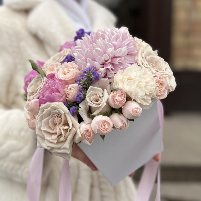 Нежный MIX в квадратной коробке