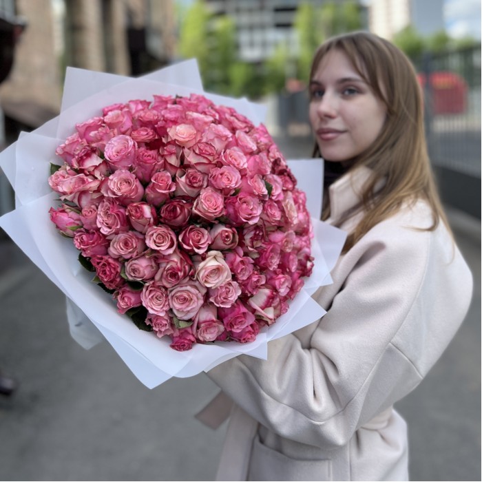 101 розовая Роза Алани микс 40 см