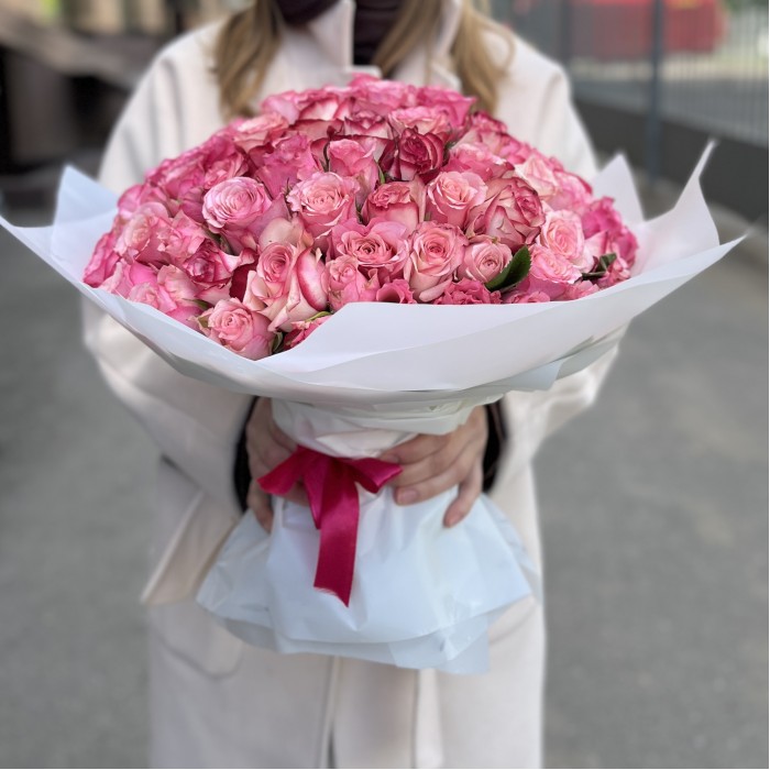 101 розовая Роза Алани микс 40 см