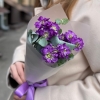 3 фиолетовые маттиолы с эвкалиптом