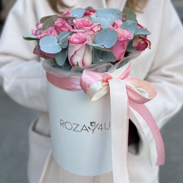 15 розовых роз Микс Алани в коробке