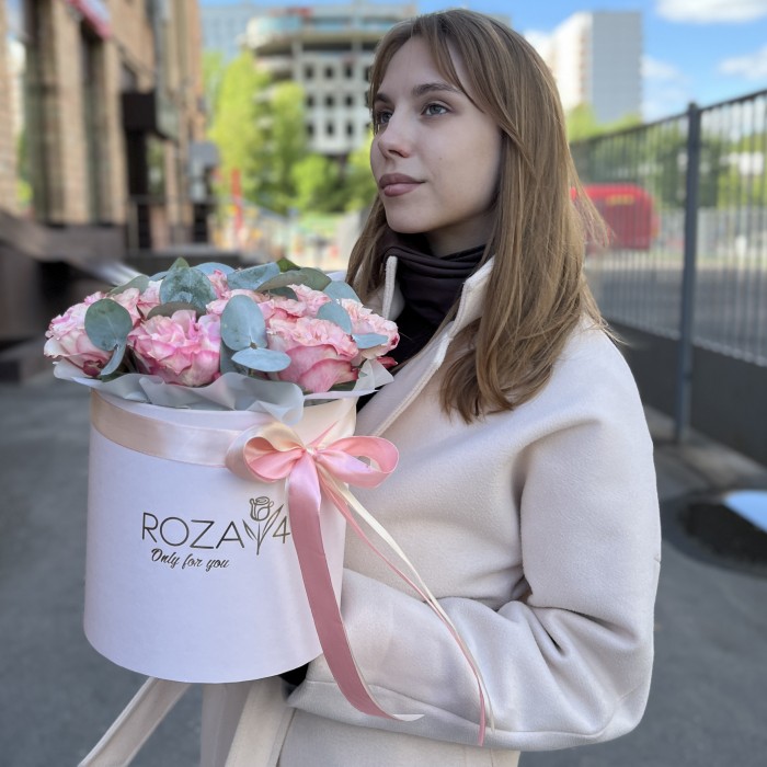 15 пионовидных  роз Кантри Кэнди в коробке