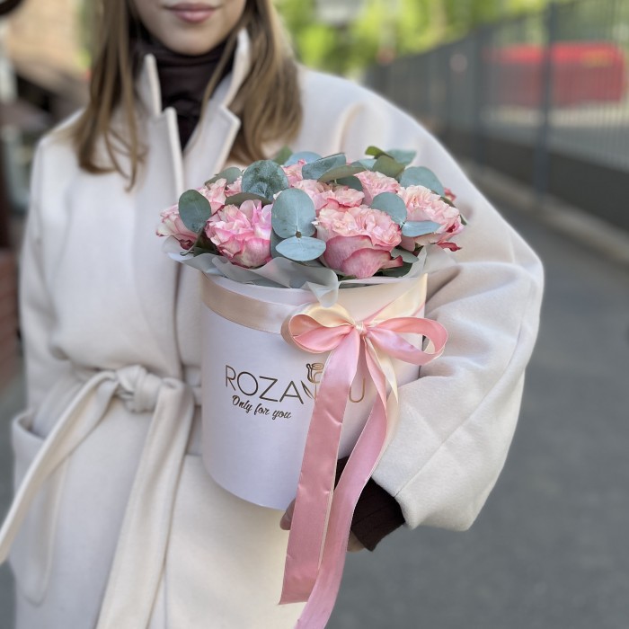 15 пионовидных  роз Кантри Кэнди в коробке