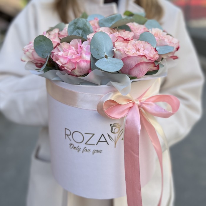 15 пионовидных  роз Кантри Кэнди в коробке