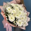 15 белых пушистых хризантем с ромашкой