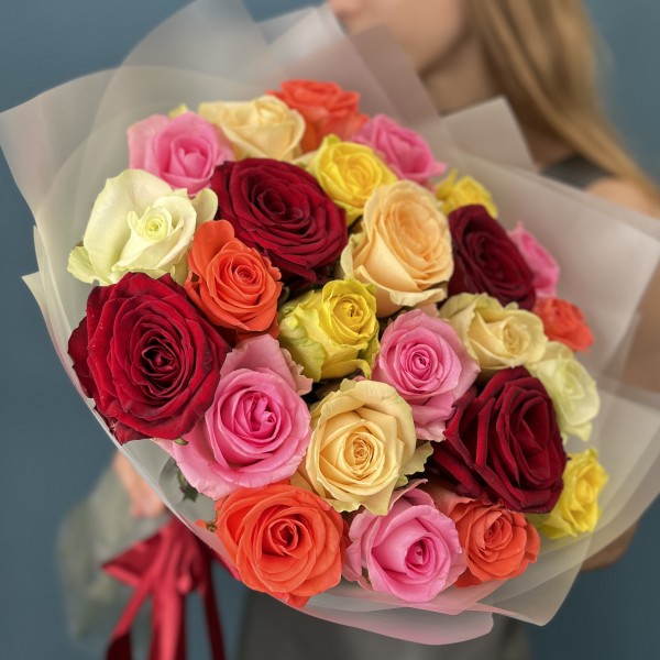 25 ярких роз MIX 60 см