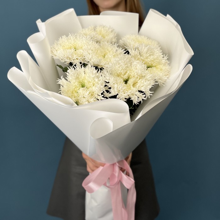 7 белых пушистых хризантем Этруско