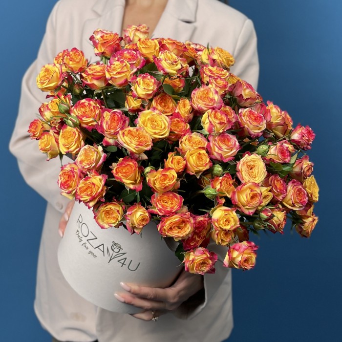 25 кустовых роз Саммер Дэнс в коробке