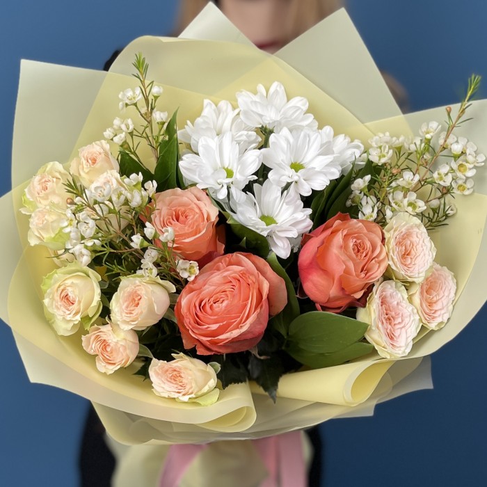 Букет для мамы на день рождения с розами