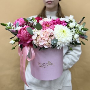 Букет дня в коробке цветочный бриз