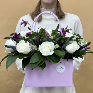 Букет дня в коробке Стильный Сюрприз