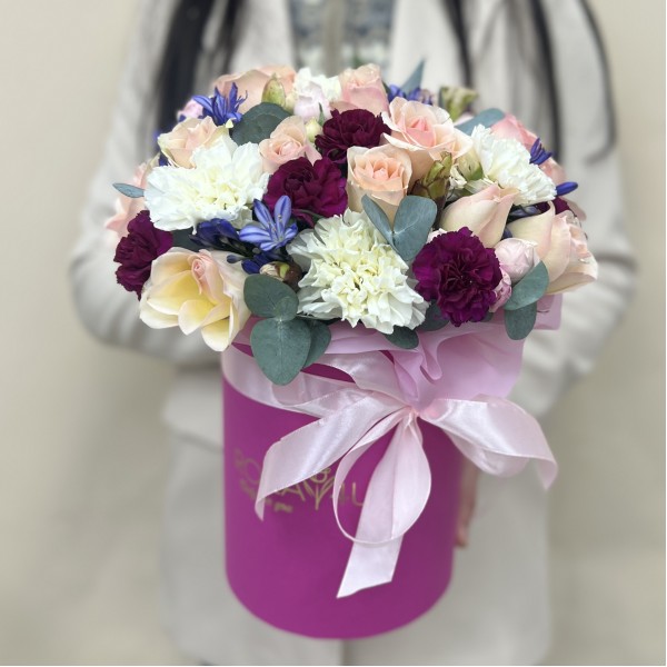 Букет дня  в коробке Нежный аромат