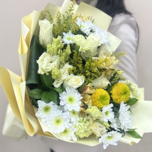 Букет дня с розами Сказка