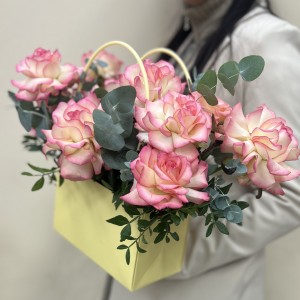 Букет дня в коробке Весеннее Небо