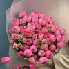 11 кустовых розовых роз Жизель 50 см