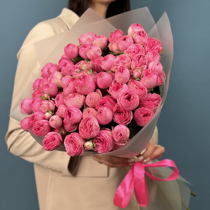 19 кустовых пионовидных розовых роз Жизель 60 см