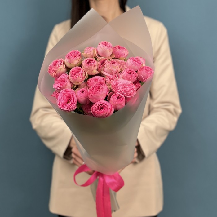 9 кустовых розовых роз Жизель 60 см