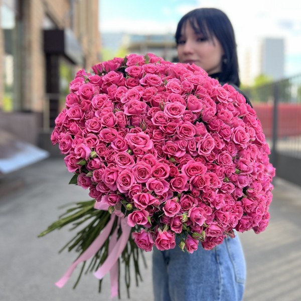 101 кустовая роза Эйлин 70 см