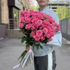 25 кустовых роз Эйлин 70 см