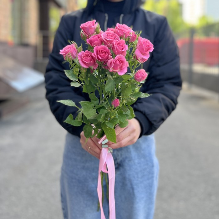 3 кустовые розы Эйлин 70 см