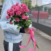 5 кустовых роз Эйлин 70 см