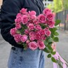 7 кустовых роз Эйлин 70 см