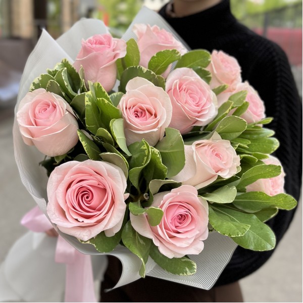 Букет на юбилей из розовых роз