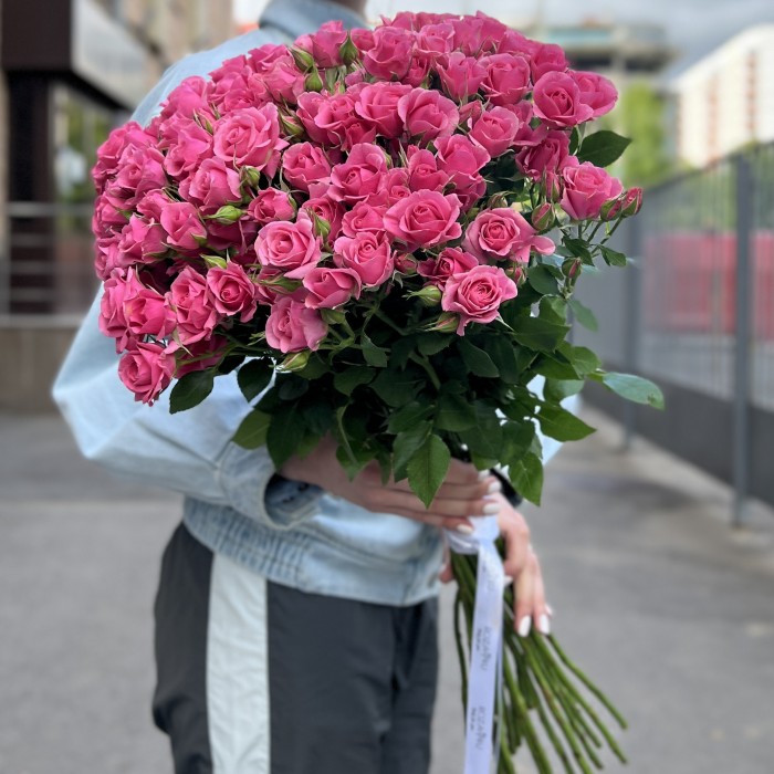 Кустовая роза Эйлин 70 см