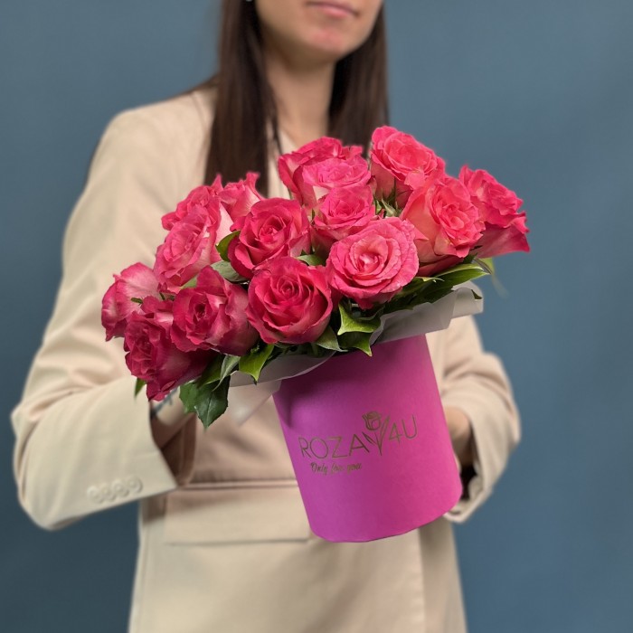15 роз Дабл Дейт в коробке