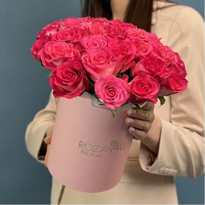 25 роз Дабл Дейт в коробке