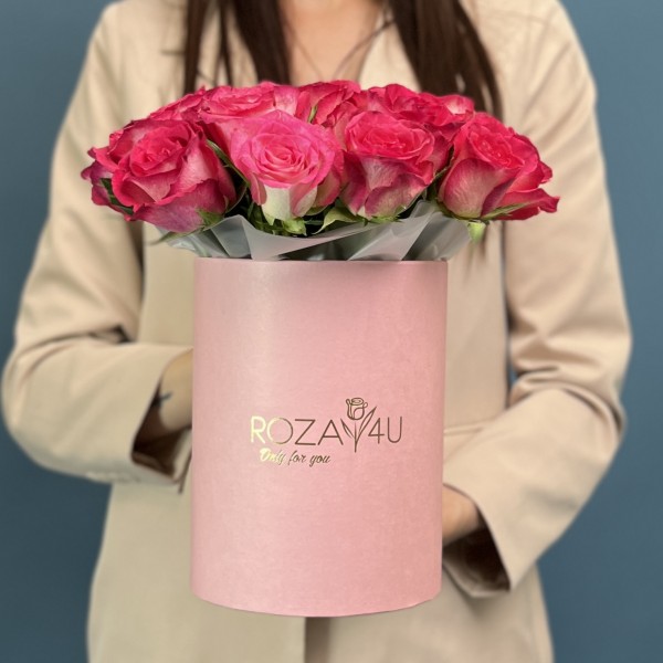 25 роз Дабл Дейт в коробке