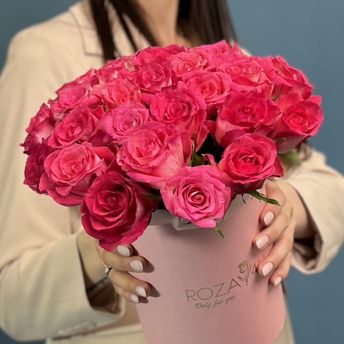 25 роз Дабл Дейт в коробке