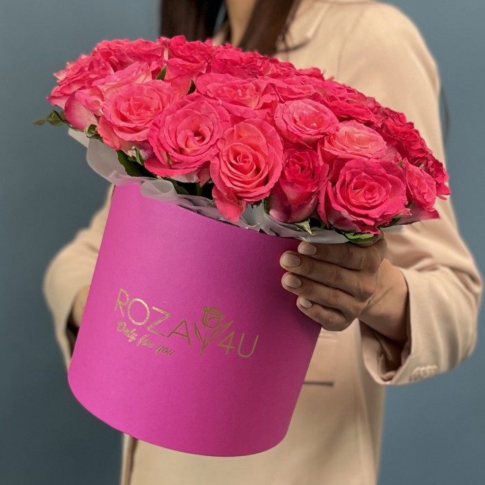 51 малиновая роза Дабл Дейт в коробке