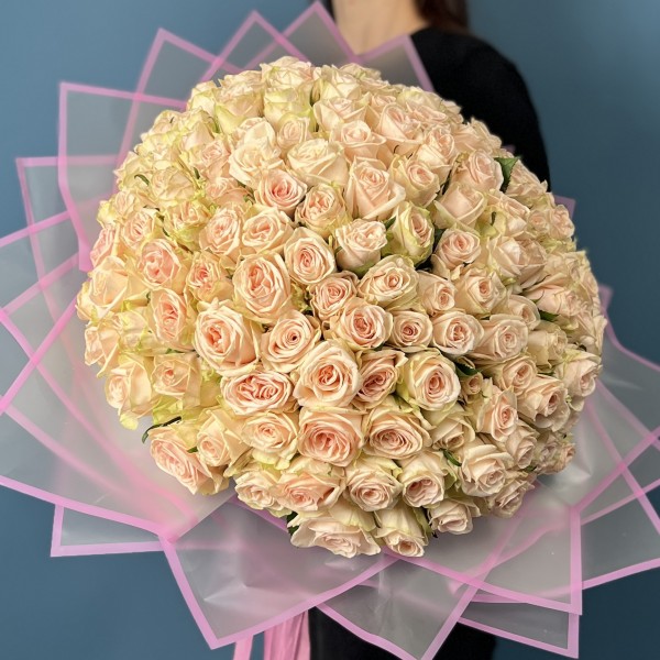 151 нежная роза Веддинг Роуз