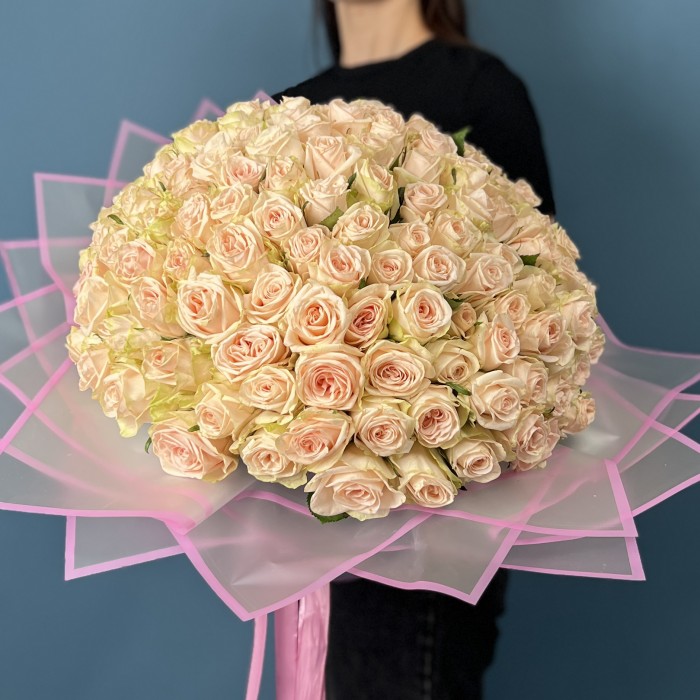 151 нежная роза Веддинг Роуз