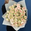 15 кустовых персиково-зеленых роз Павлова 50 см
