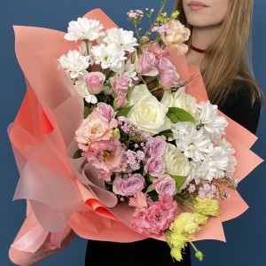 Нежный букет подруге на день рождения
