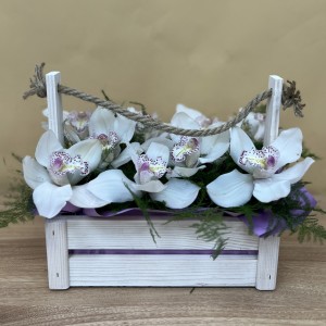 Букет дня в деревянном ящике Очарование